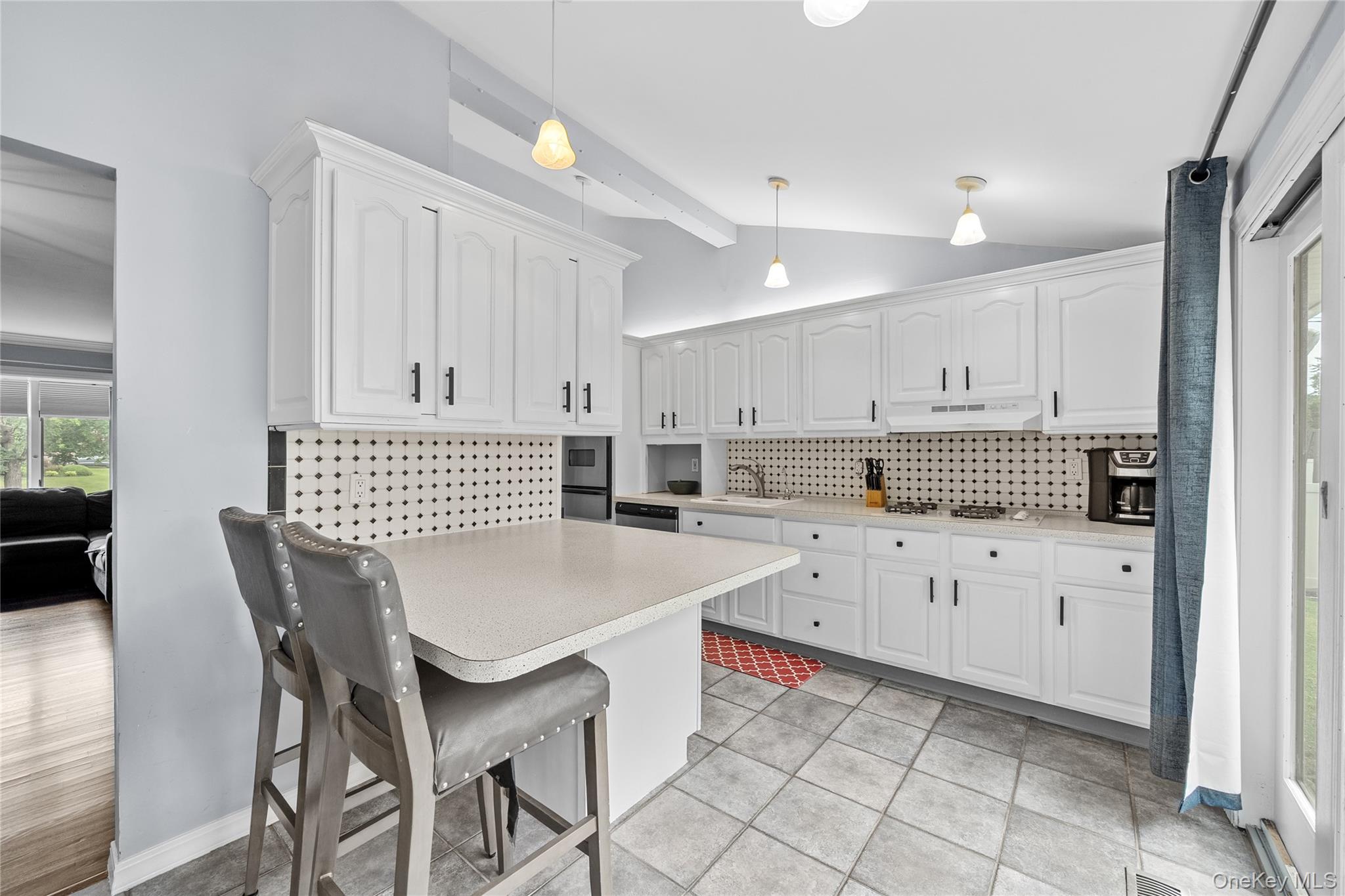 12 Donna Lane, Commack, NY 11725