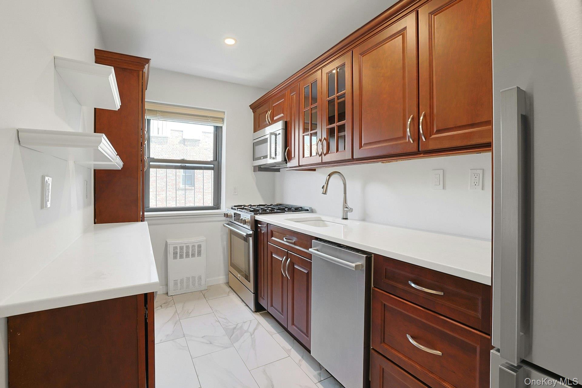 19 Old Mamaroneck Road # 6M, White Plains, NY 10605