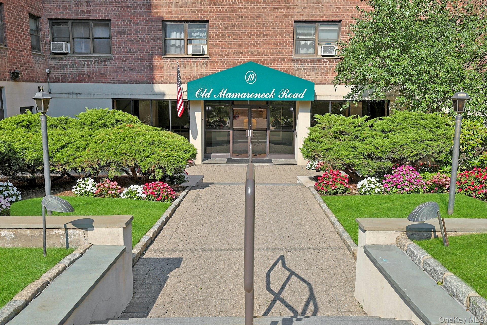 19 Old Mamaroneck Road # 6M, White Plains, NY 10605