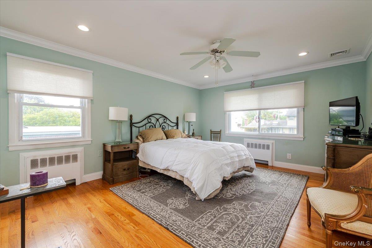 164 Blackheath Road, Lido Beach, NY 11561