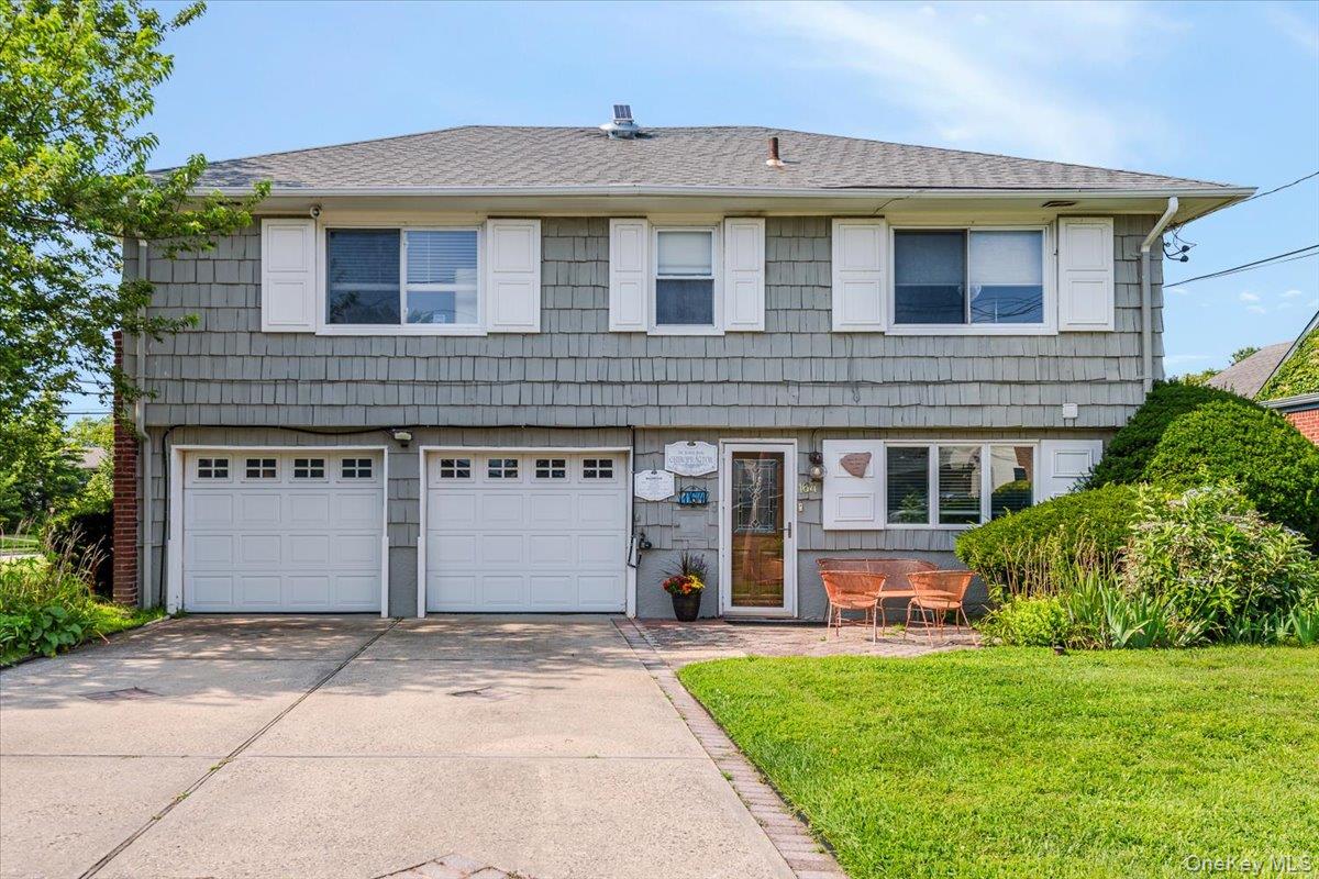 164 Blackheath Road, Lido Beach, NY 11561