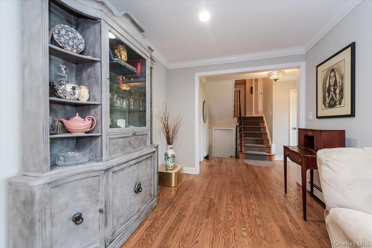 164 Blackheath Road, Lido Beach, NY 11561