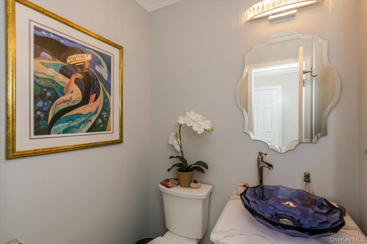 164 Blackheath Road, Lido Beach, NY 11561