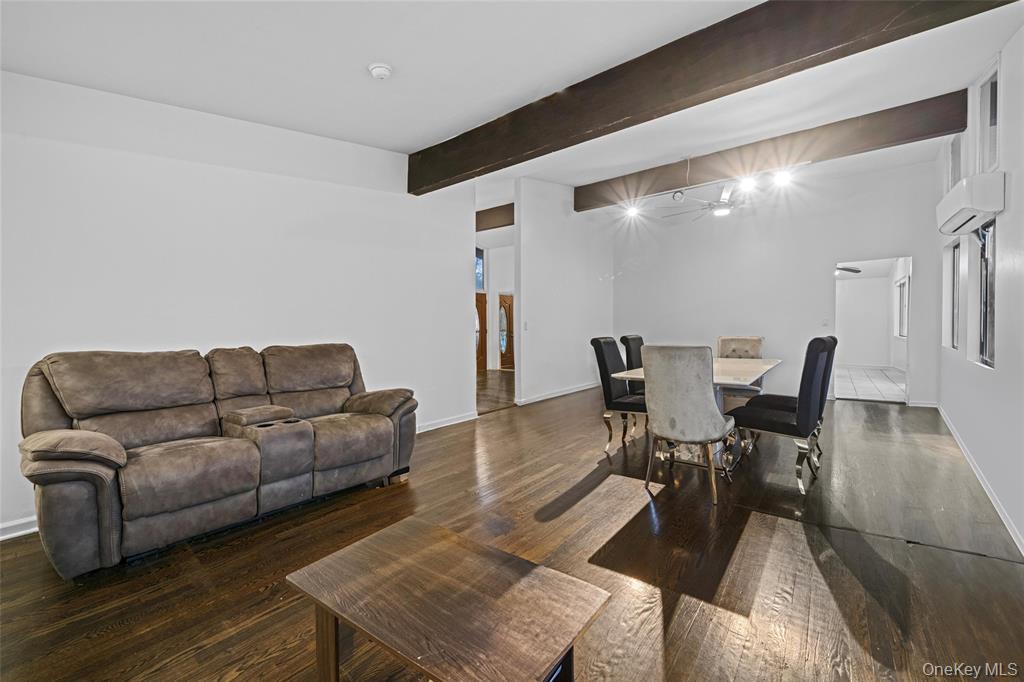 15 Gerardine Place, New City, NY 10956