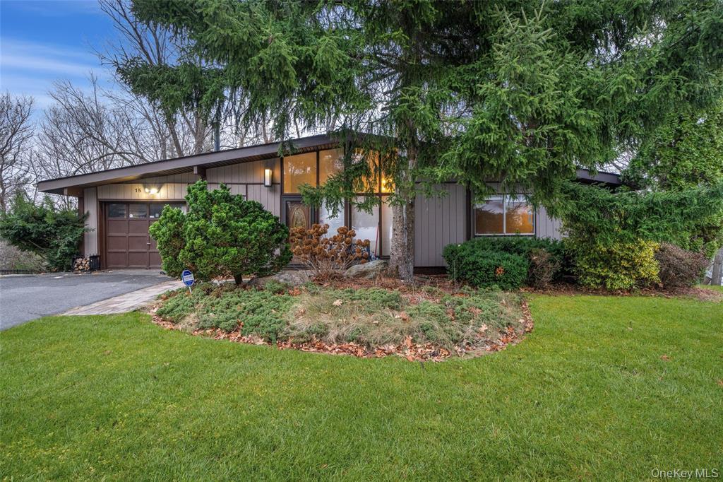 15 Gerardine Place, New City, NY 10956