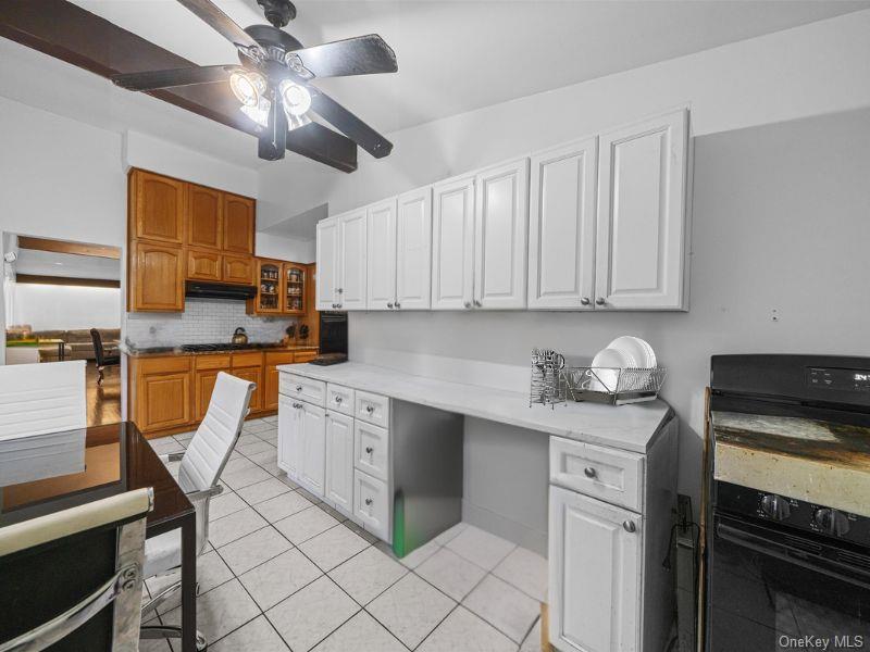 15 Gerardine Place, New City, NY 10956