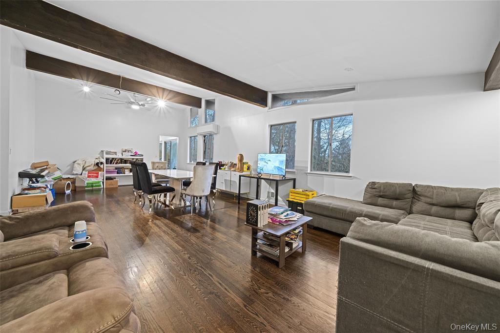 15 Gerardine Place, New City, NY 10956