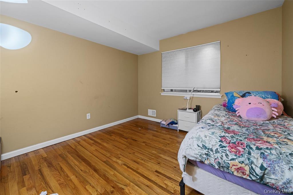 15 Gerardine Place, New City, NY 10956