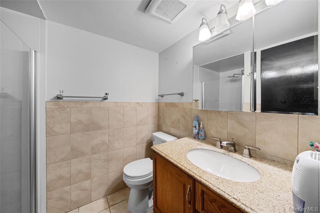 15 Gerardine Place, New City, NY 10956