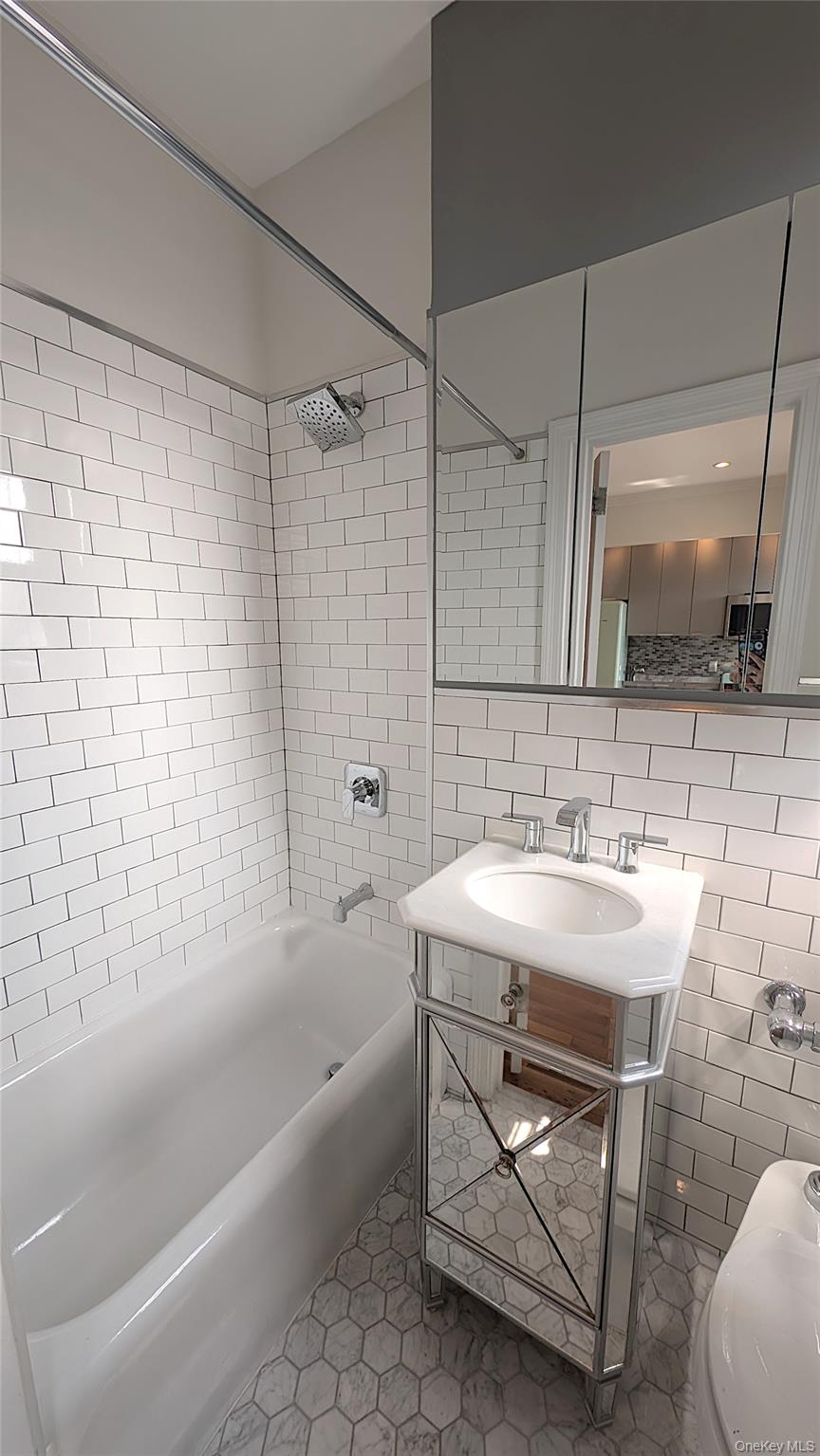 44-14 Newtown Road # 3C, Astoria, NY 11103