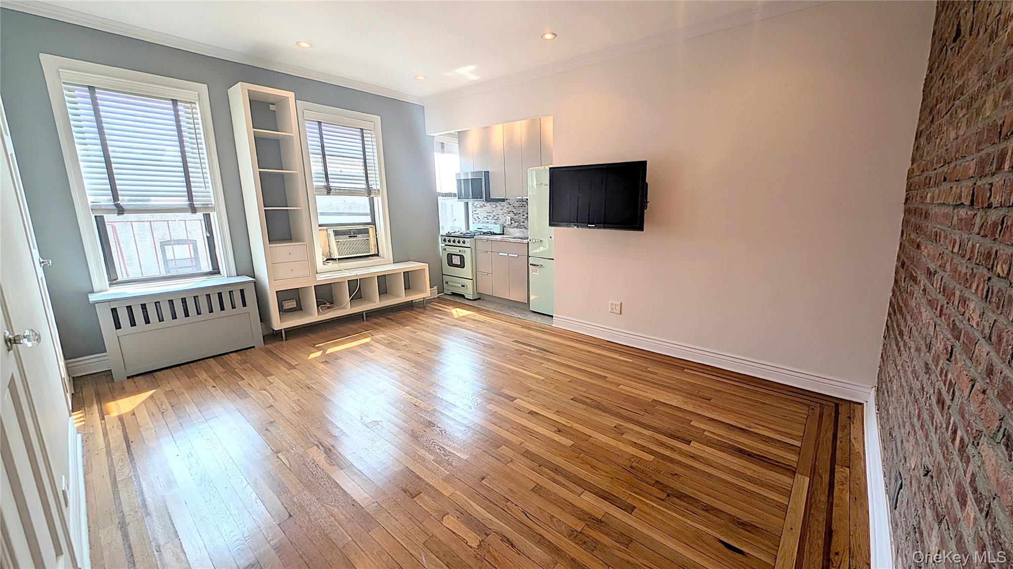 44-14 Newtown Road # 3C, Astoria, NY 11103