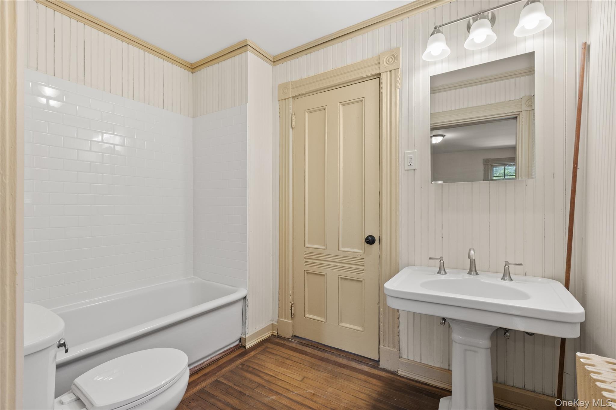 80 Ocean Avenue, Bay Shore, NY 11706