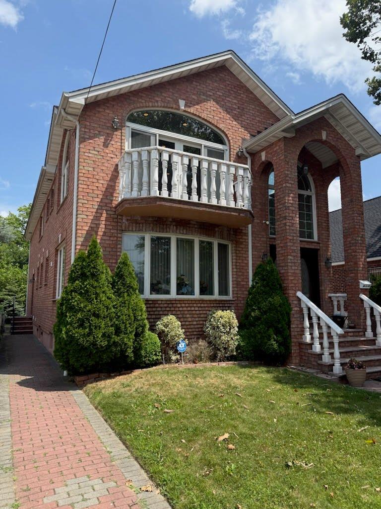 58-39 196 Place, Fresh Meadows, NY 11365