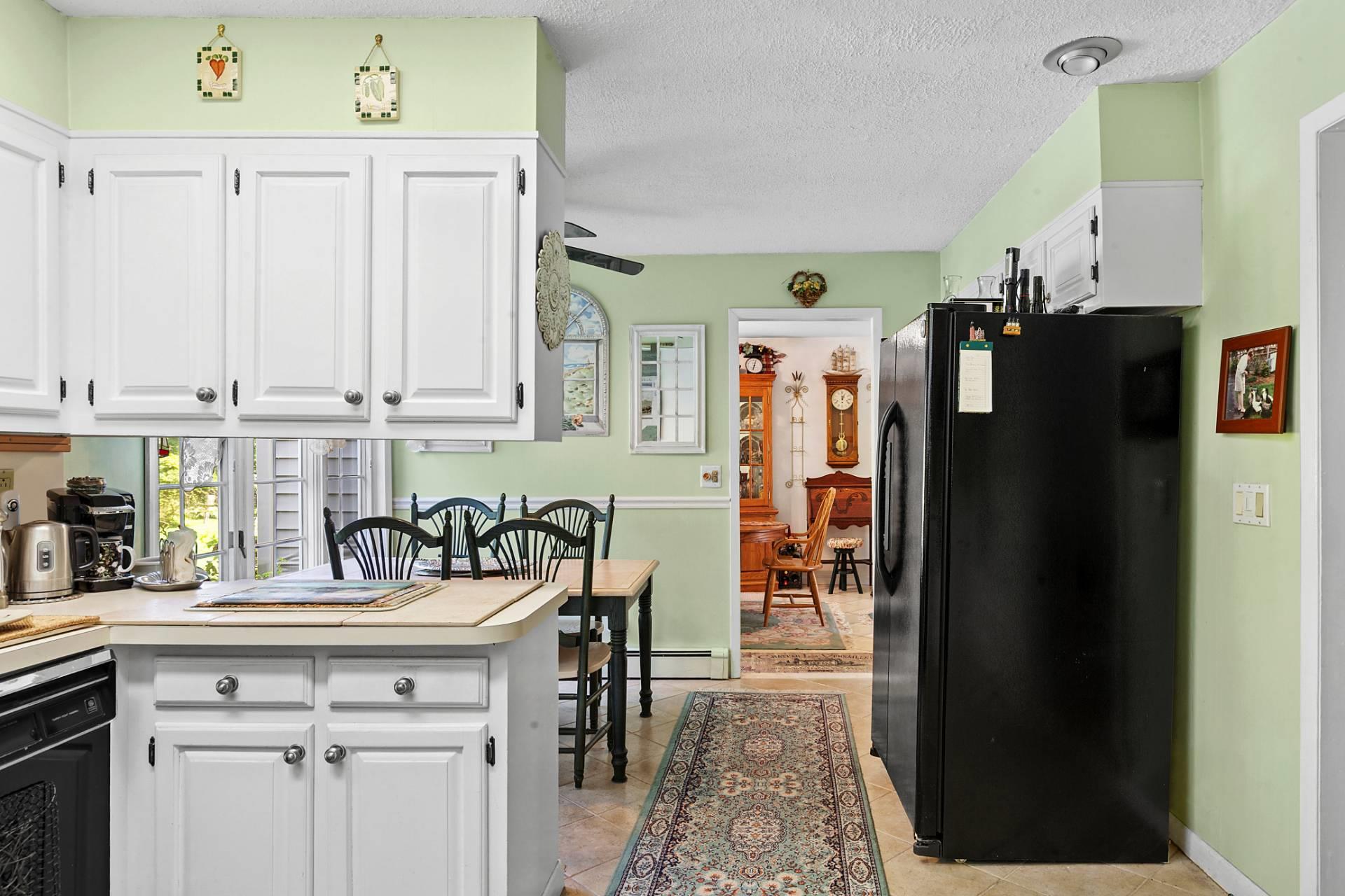 9 Marydale Lane, Bellport, NY 11719