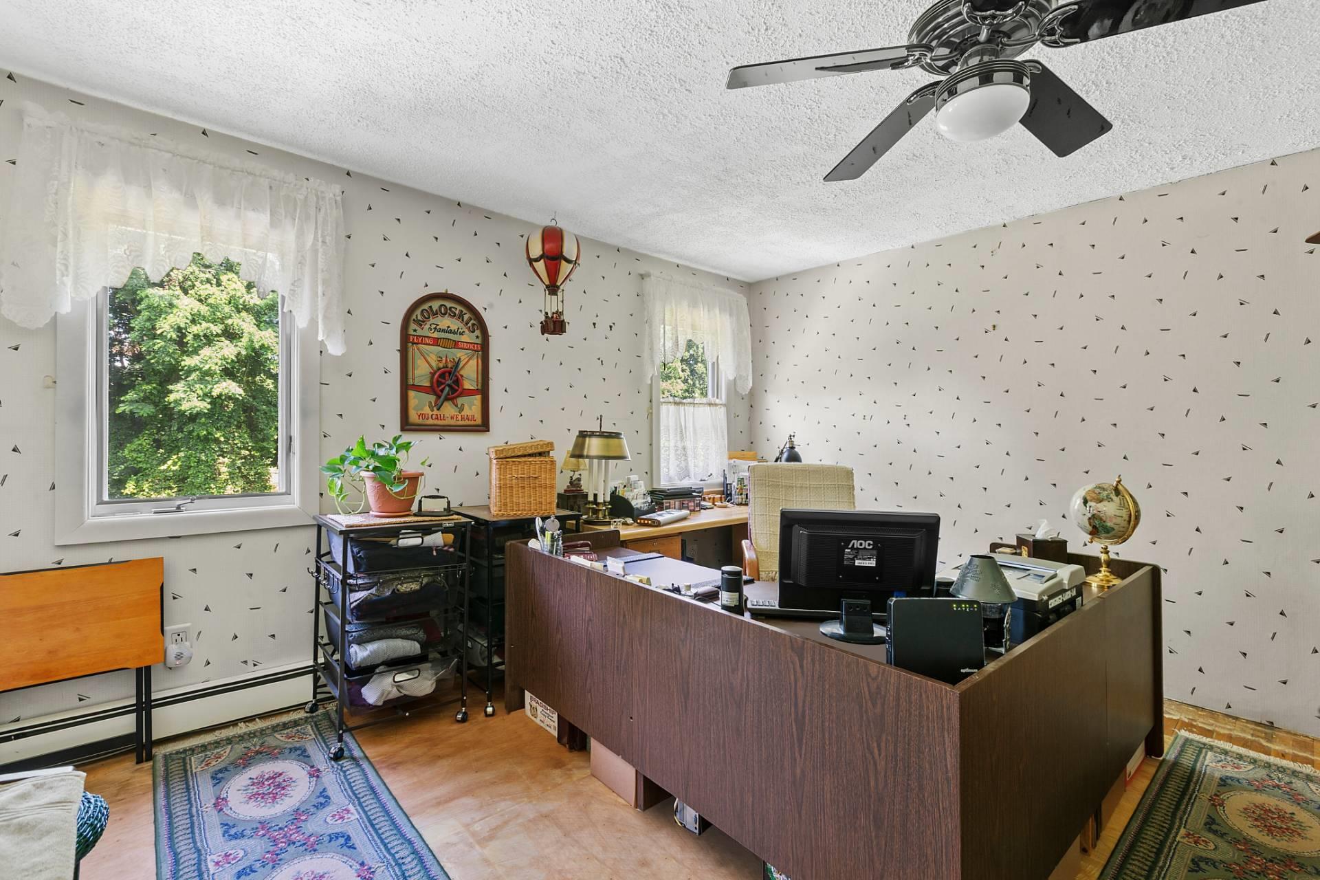 9 Marydale Lane, Bellport, NY 11719