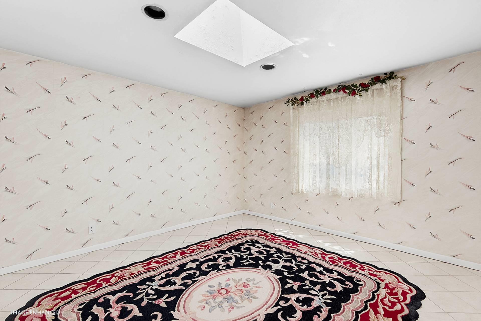 9 Marydale Lane, Bellport, NY 11719