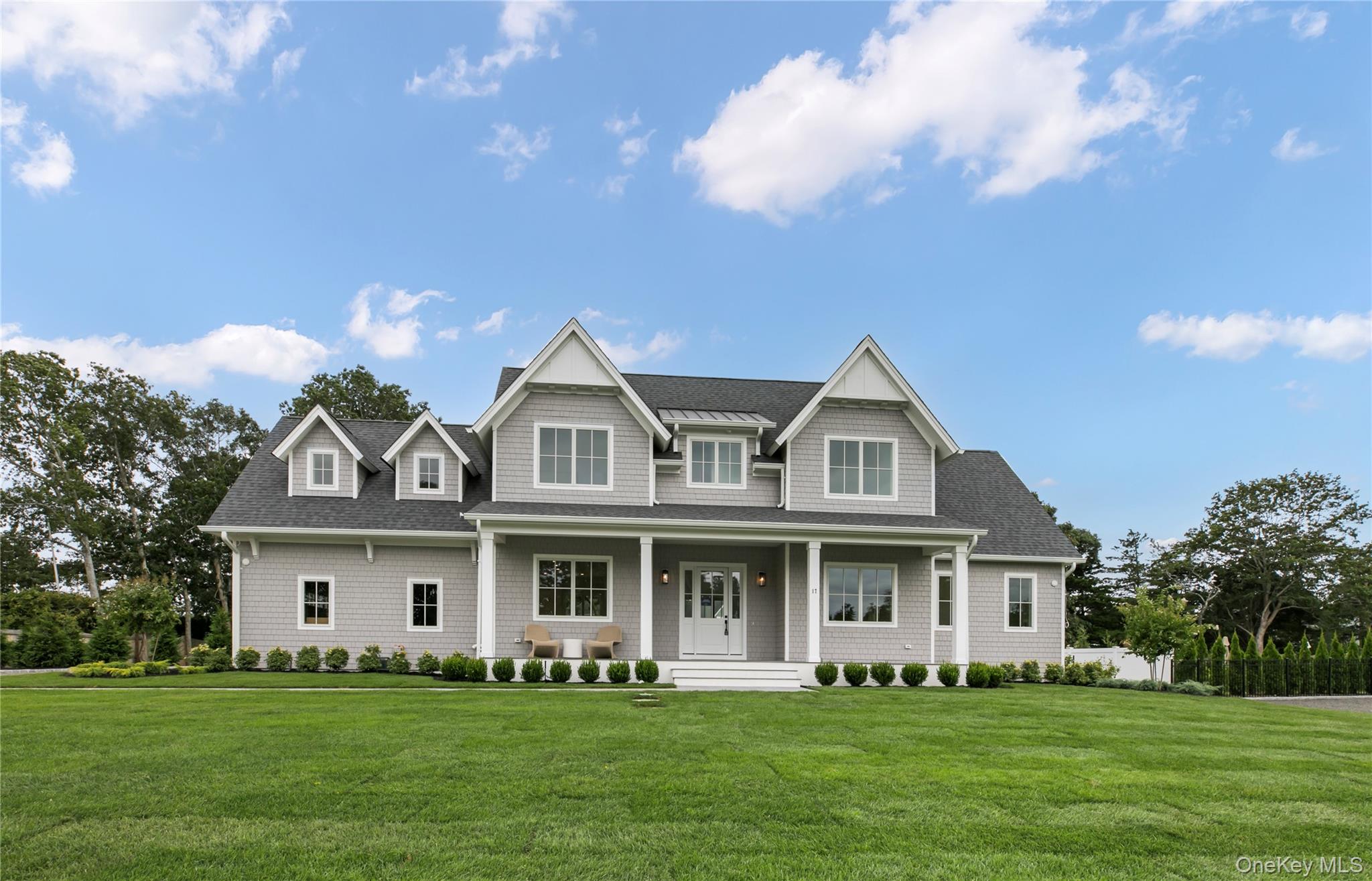 17 Happy Lane, Westhampton Beach, NY 11978
