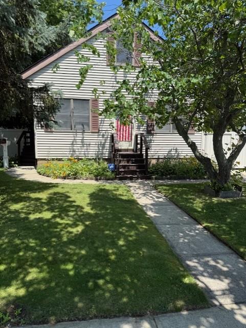 22 Bristol Street, Lindenhurst, NY 11757