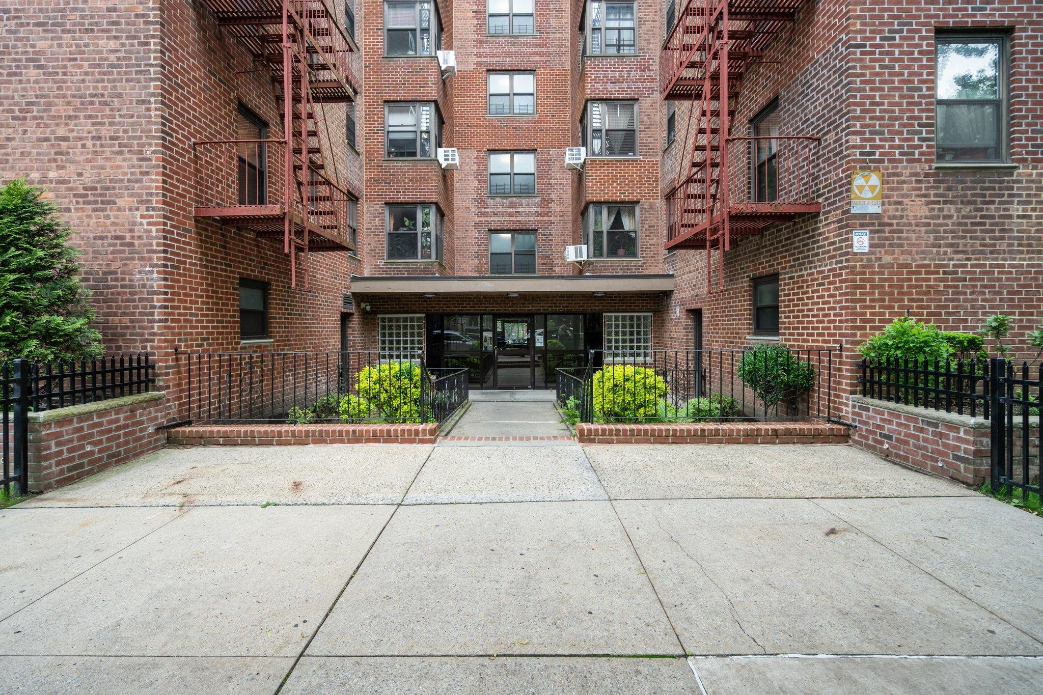 32-40 89th Street # 209, East Elmhurst, NY 11369