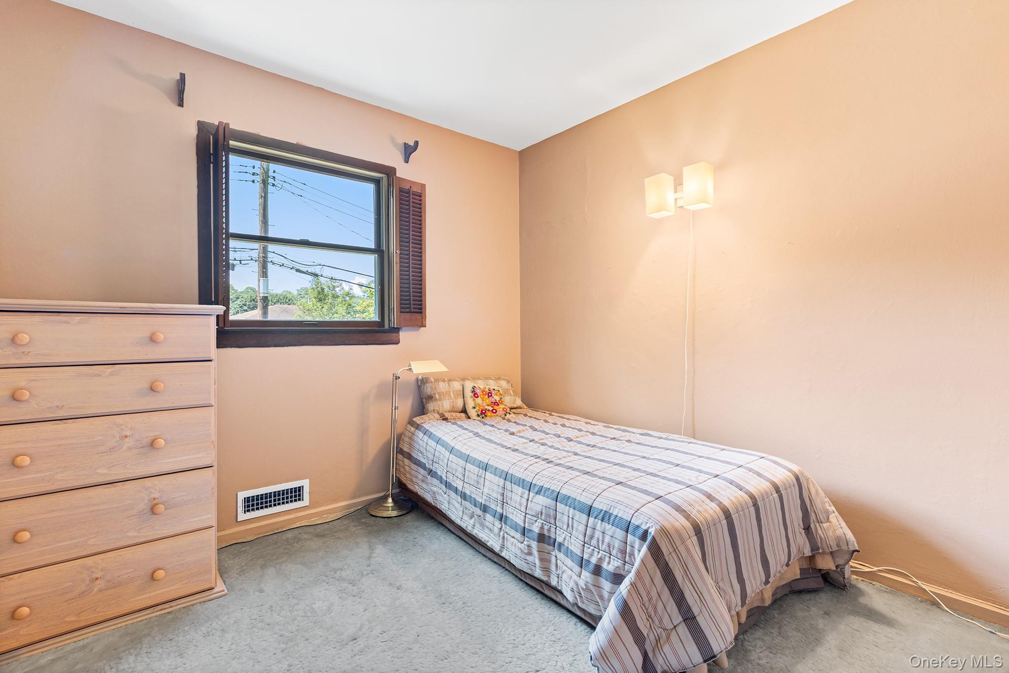 103 Parkview Road, Elmsford, NY 10523