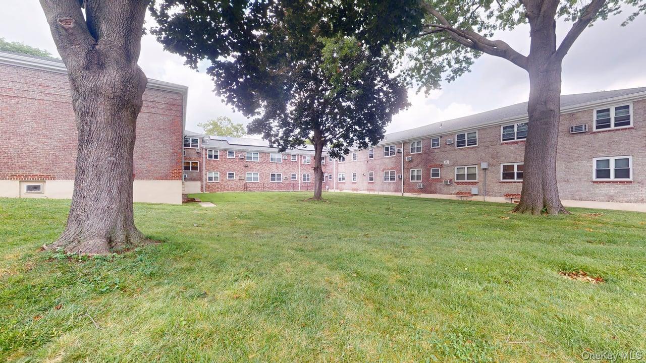 150-28 Jewel Avenue # 1, Flushing, NY 11367