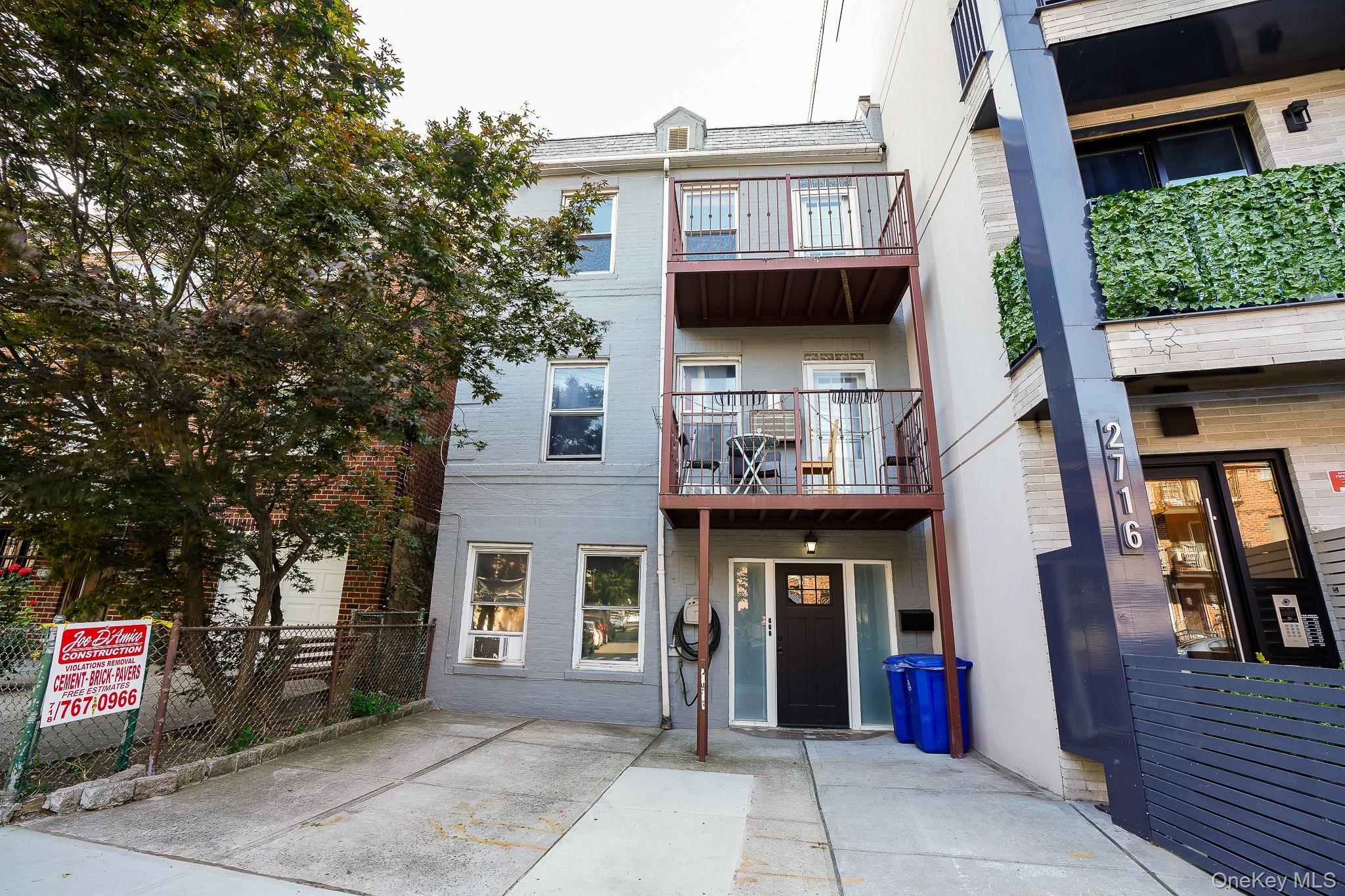 27-18 Newtown ave Avenue, Astoria, NY 11102