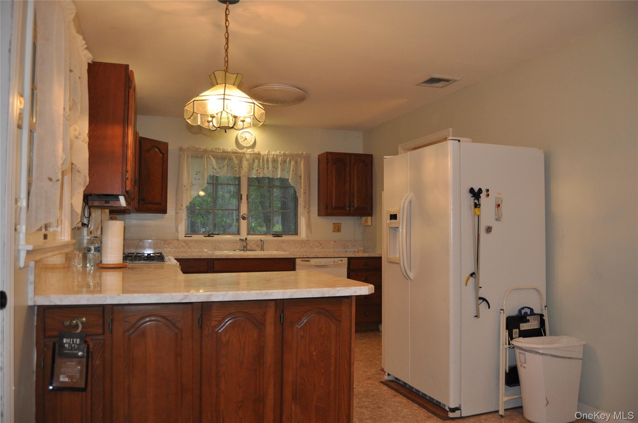 95 Lincoln Road, Medford, NY 11763