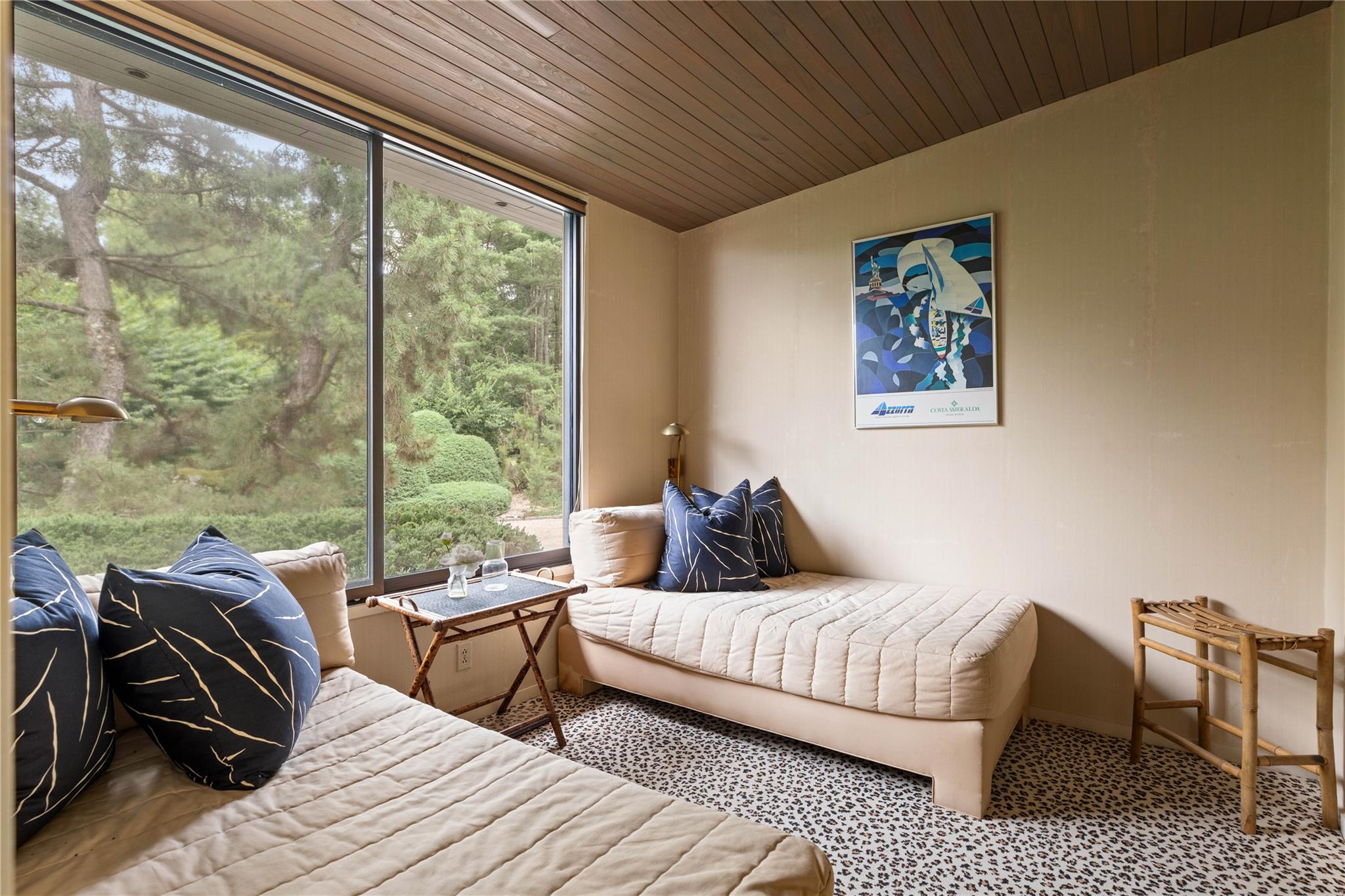 96 Old House Lane, Sands Point, NY 11050