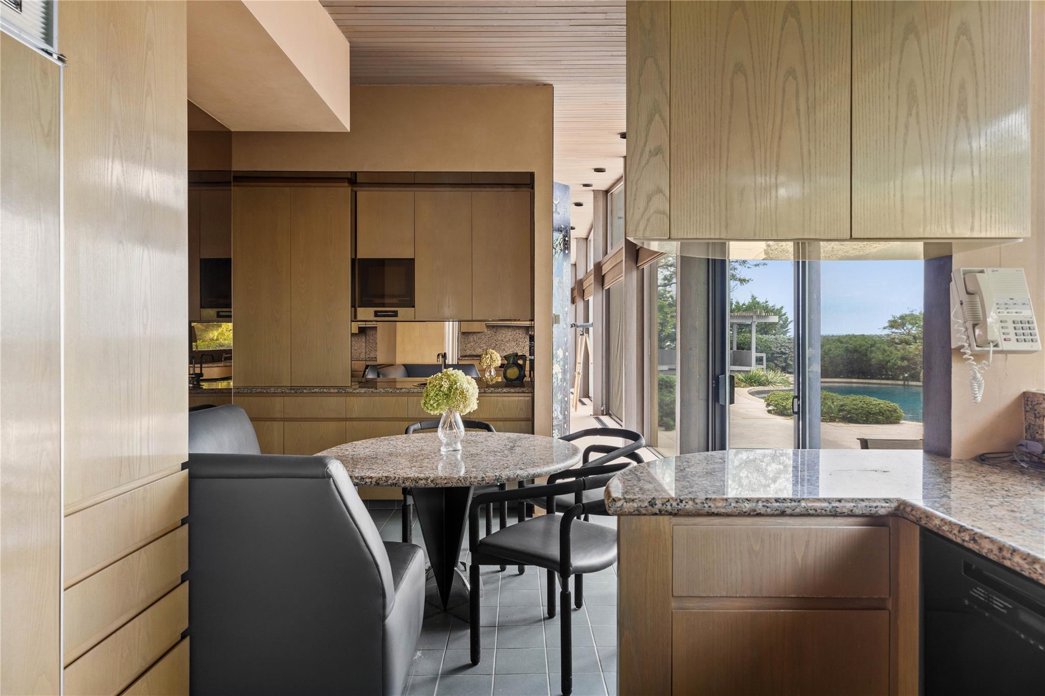 96 Old House Lane, Sands Point, NY 11050