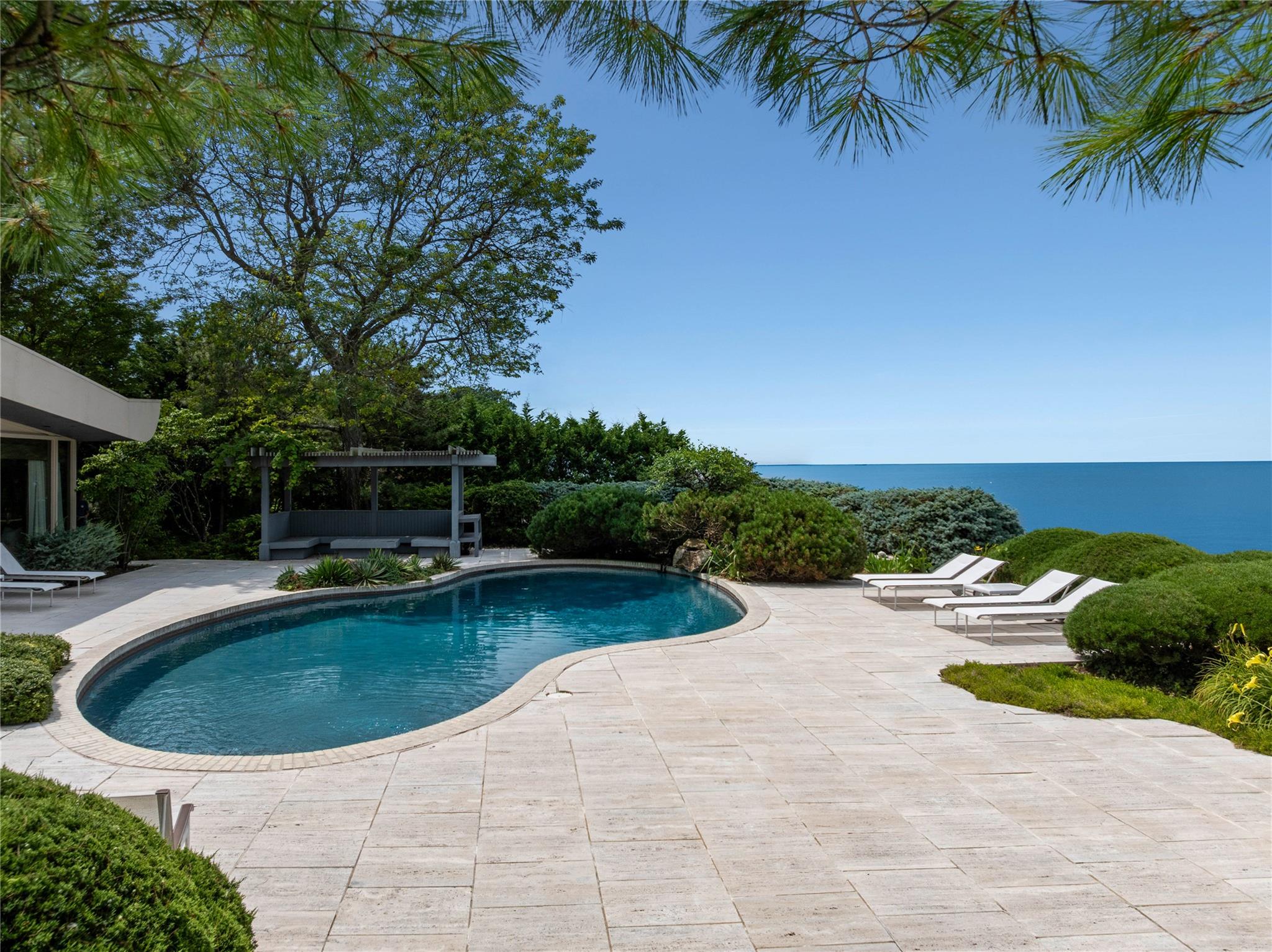 96 Old House Lane, Sands Point, NY 11050