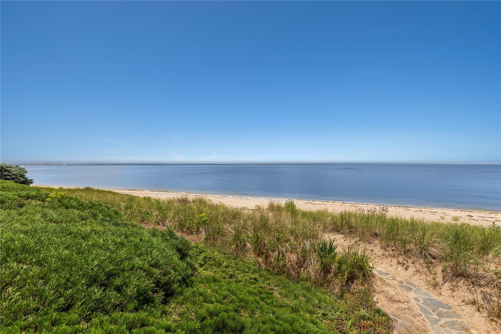 96 Old House Lane, Sands Point, NY 11050