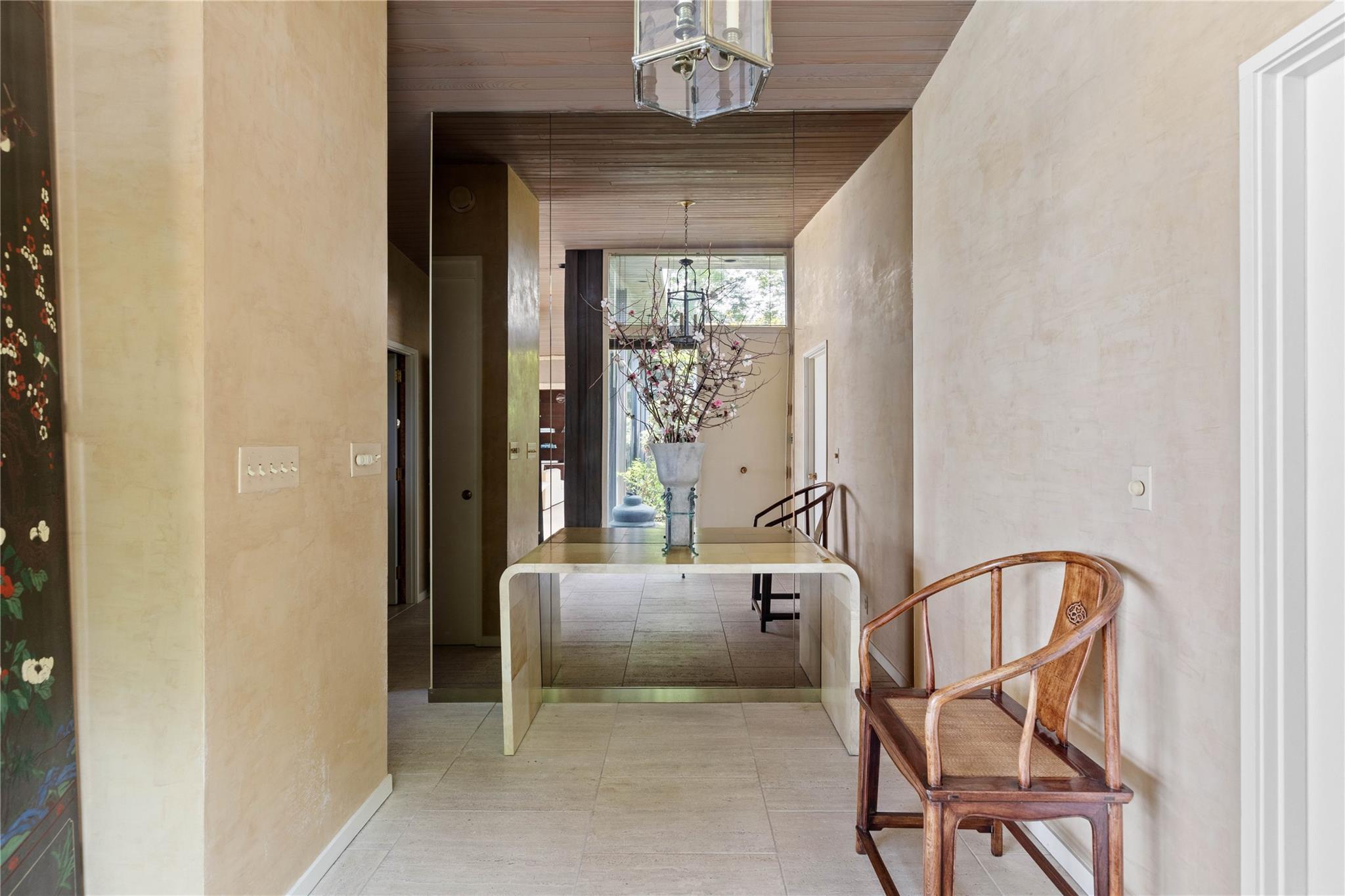 96 Old House Lane, Sands Point, NY 11050