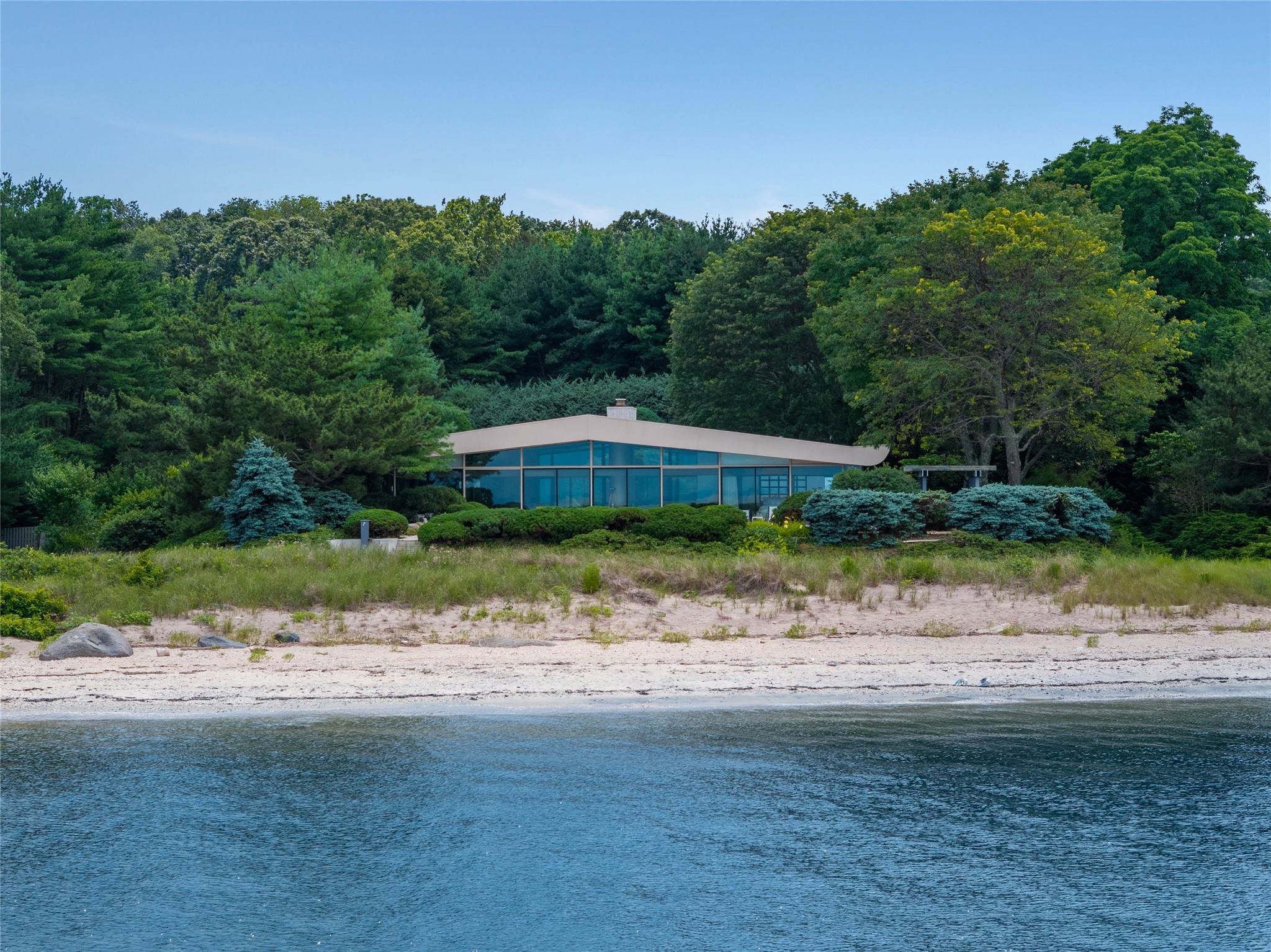 96 Old House Lane, Sands Point, NY 11050