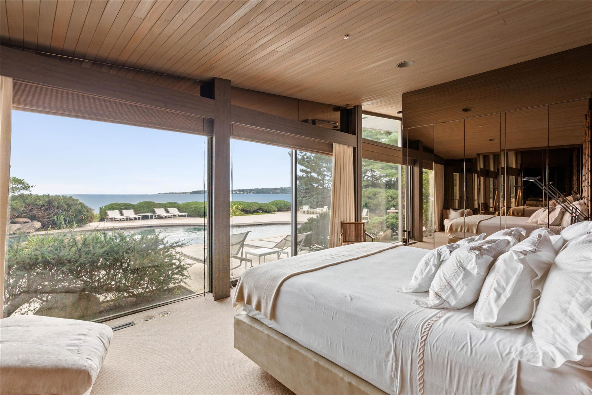 96 Old House Lane, Sands Point, NY 11050