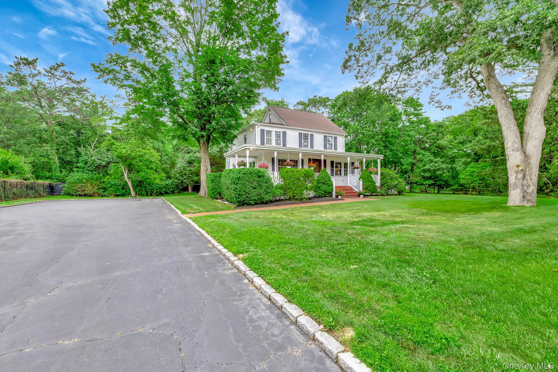 1 Garfield Court, Nesconset, NY 11767