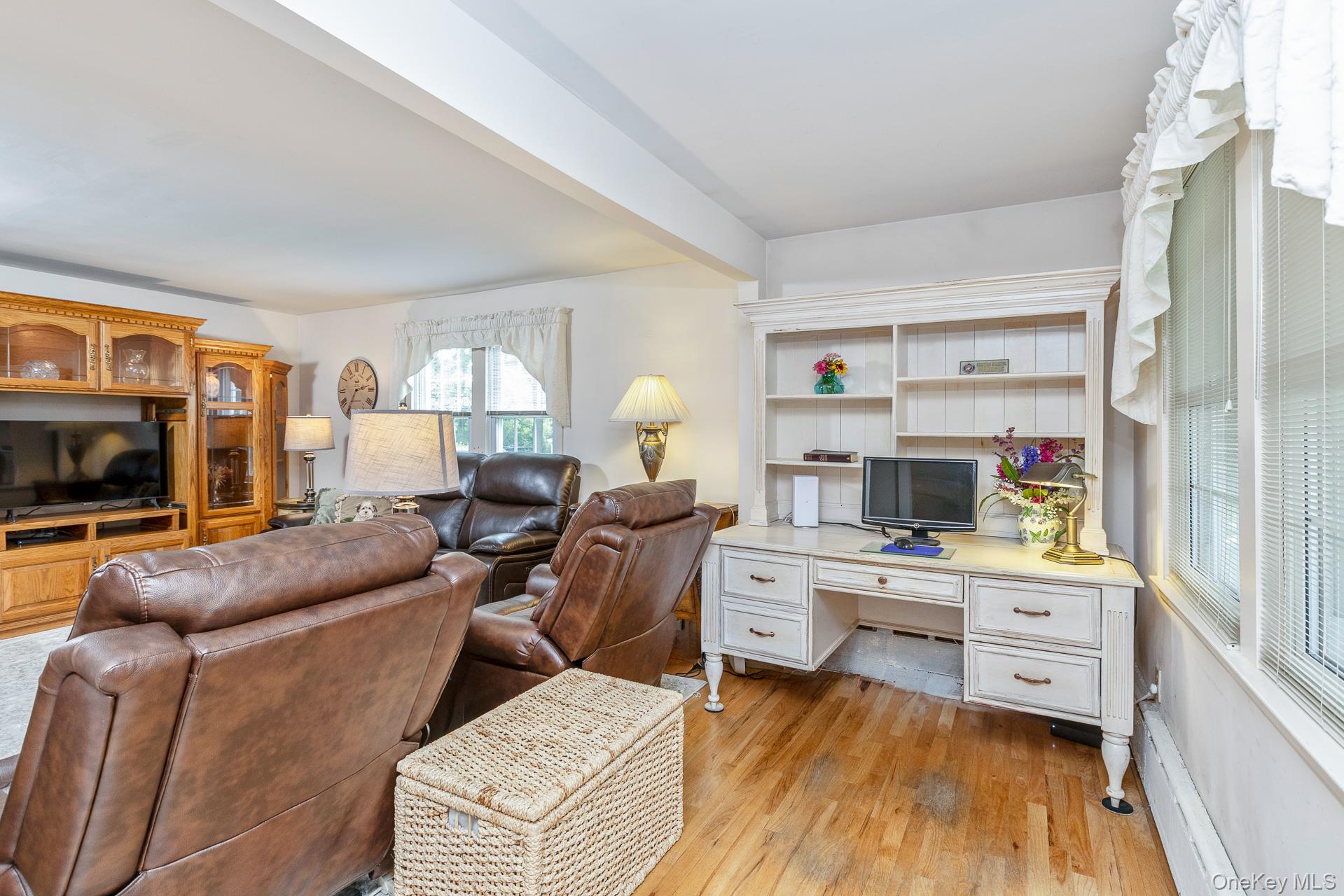 1 Garfield Court, Nesconset, NY 11767