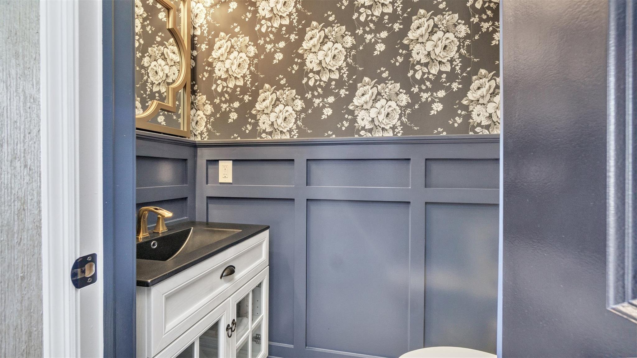 227 Belmont Circle, Yaphank, NY 11980