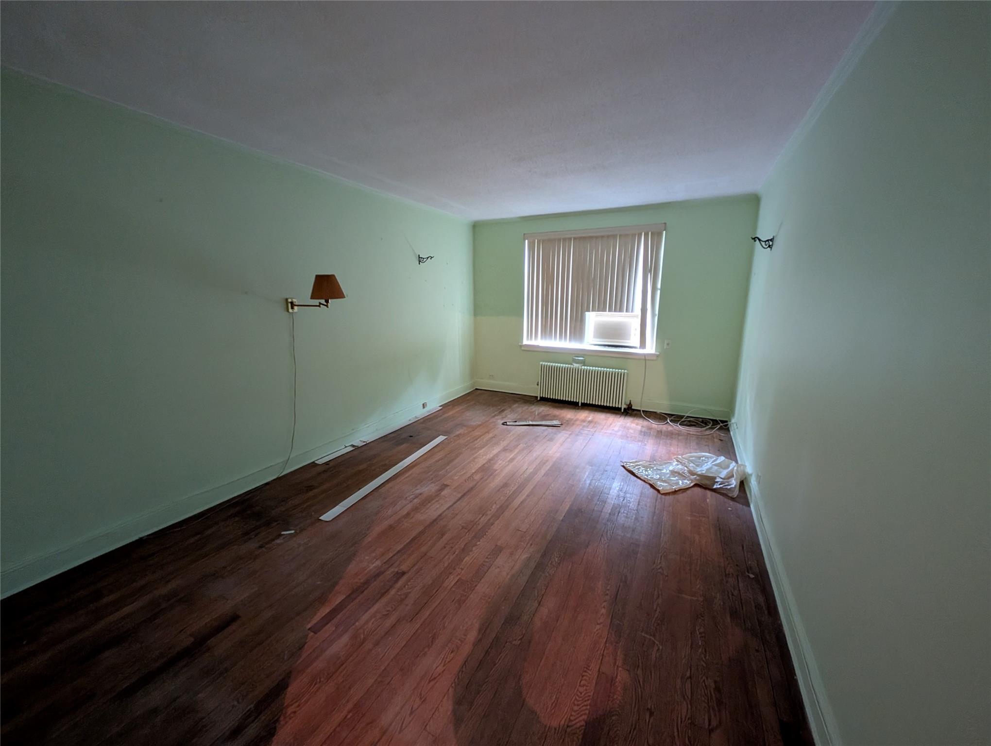 21-16 77 Street 2nd Floor, Astoria, NY 11370