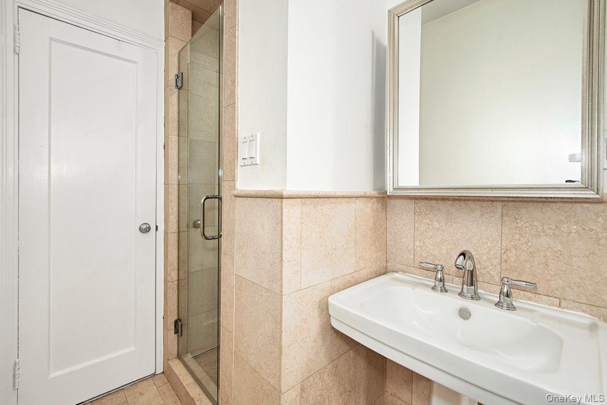 35 Parkview Avenue # 3F, Bronxville, NY 10708