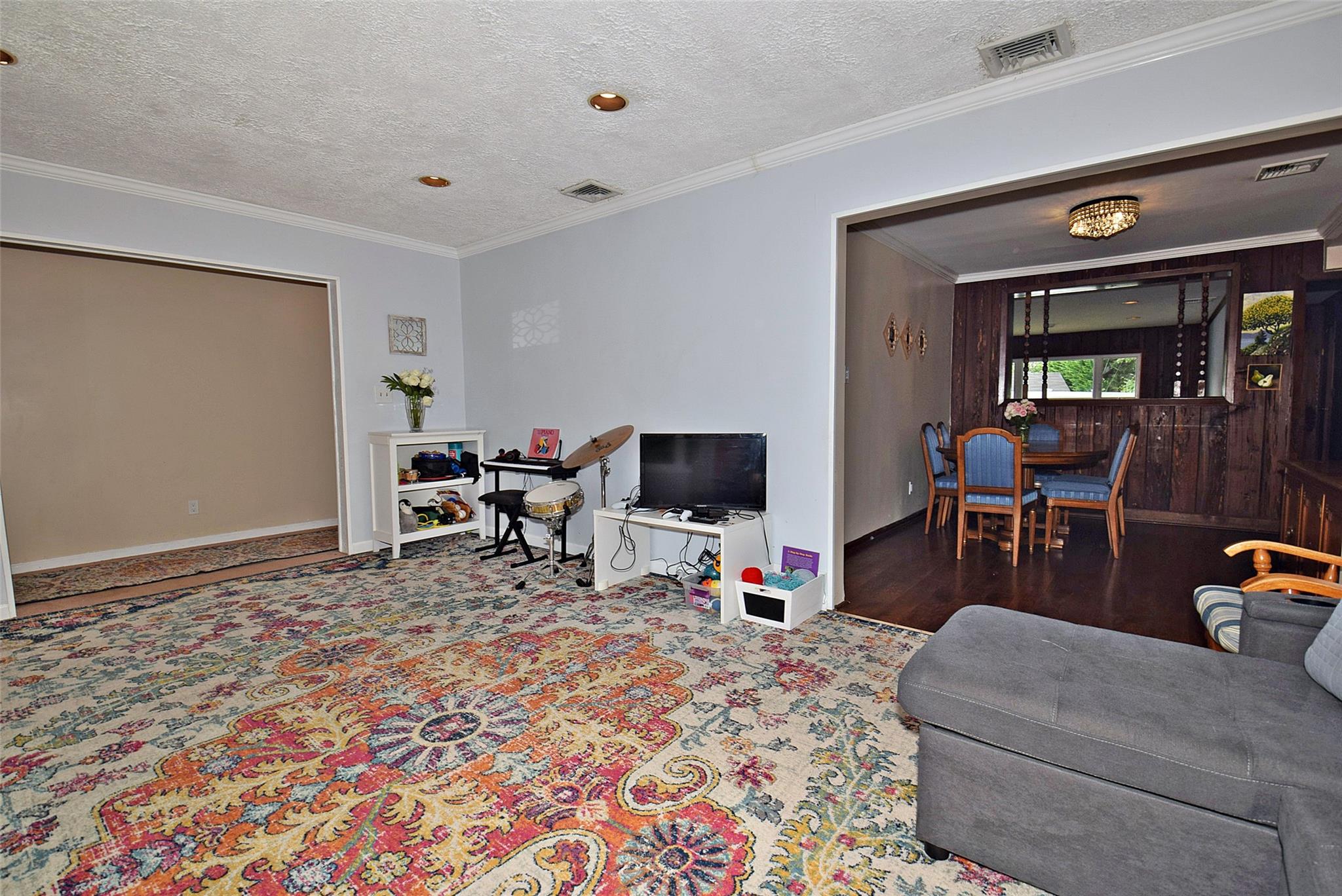 366 Peninsula Boulevard, Lynbrook, NY 11563