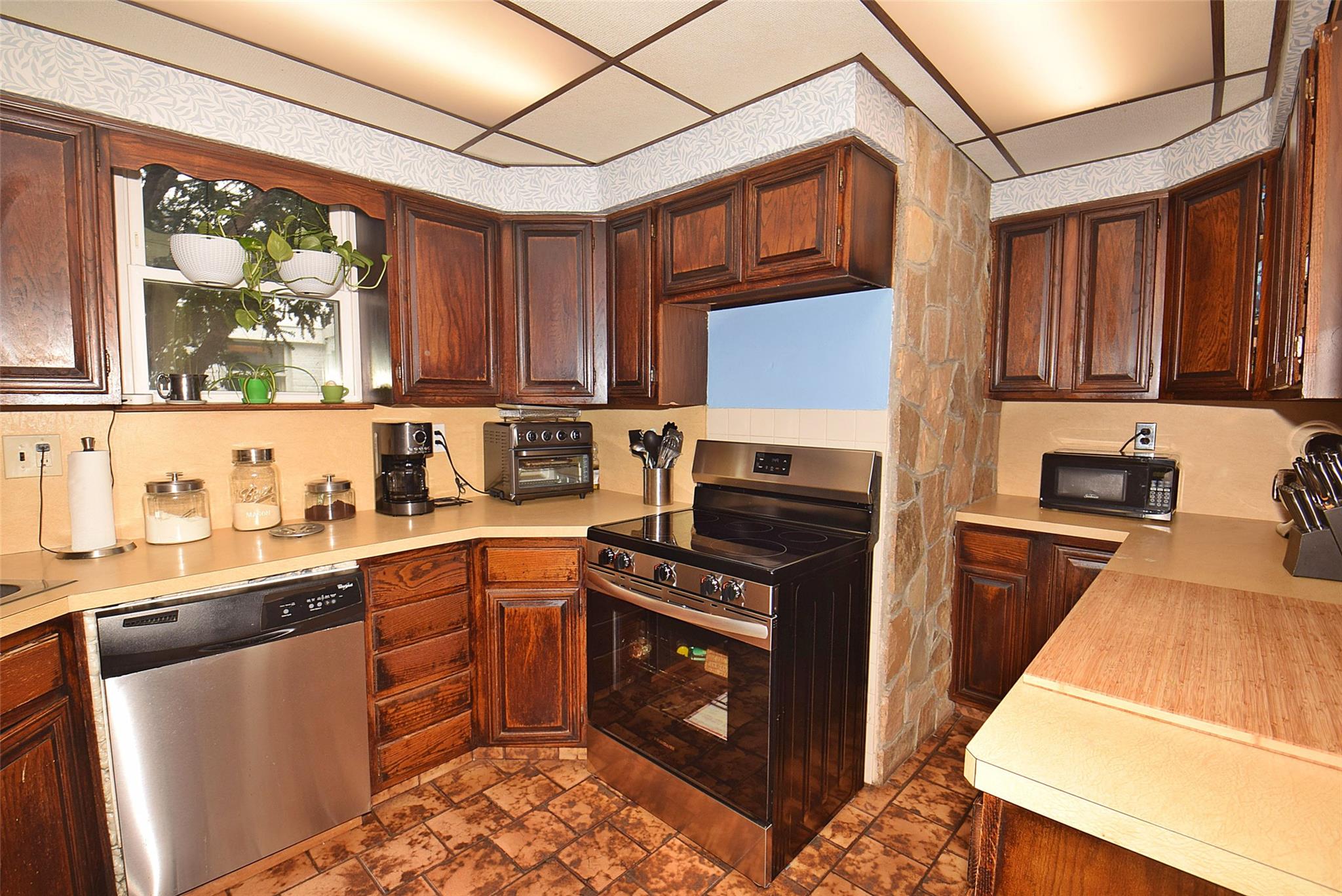 366 Peninsula Boulevard, Lynbrook, NY 11563