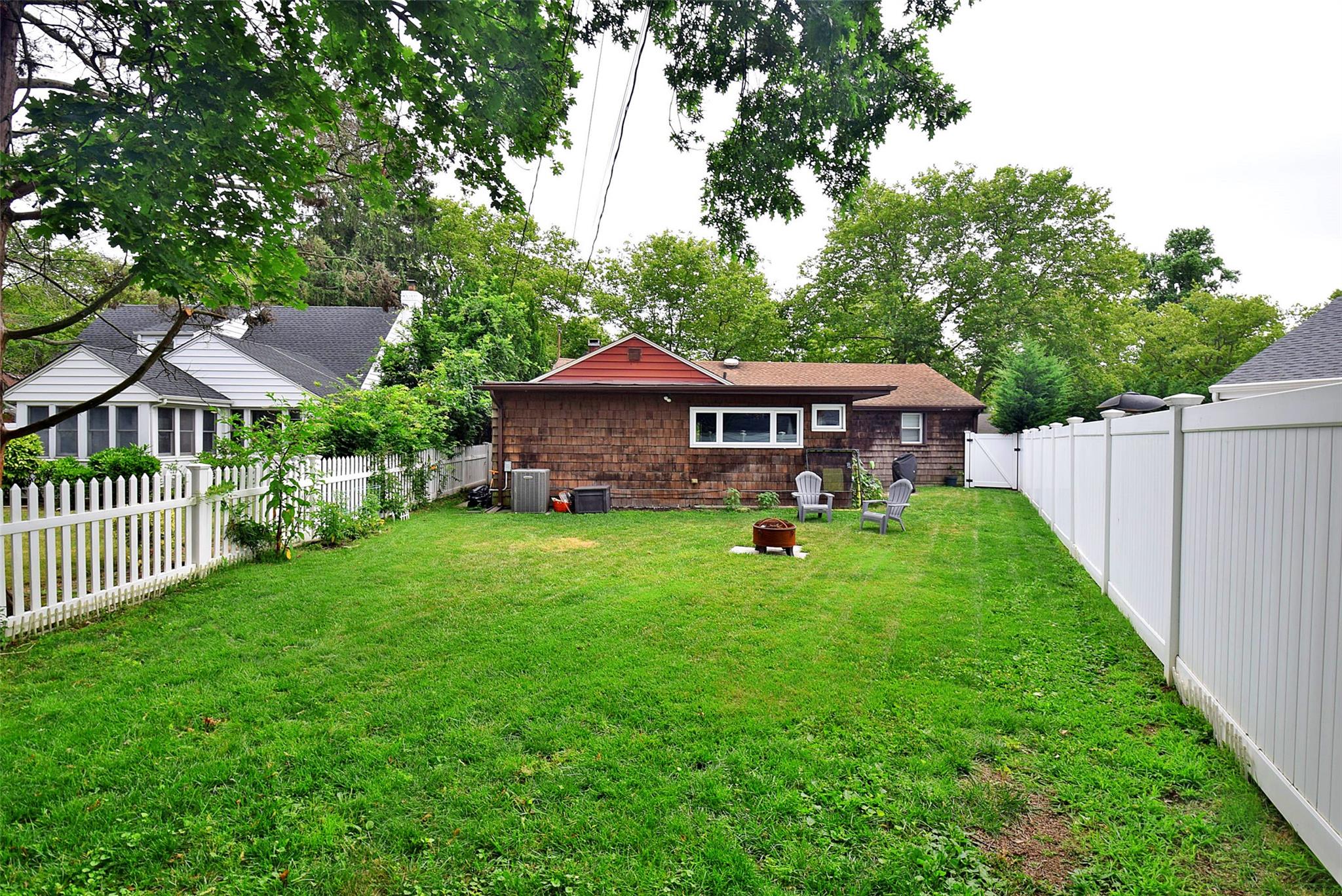 366 Peninsula Boulevard, Lynbrook, NY 11563