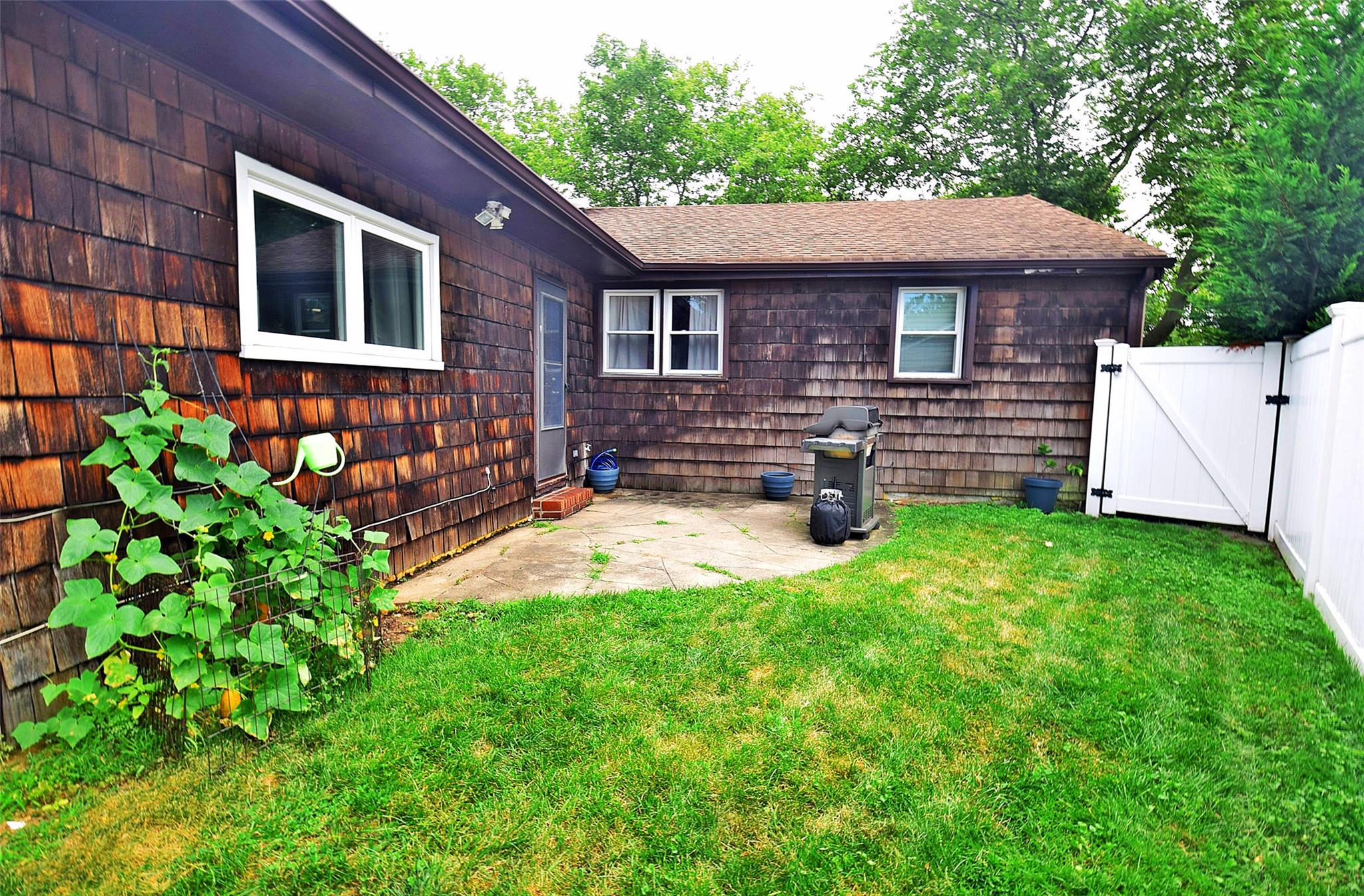 366 Peninsula Boulevard, Lynbrook, NY 11563