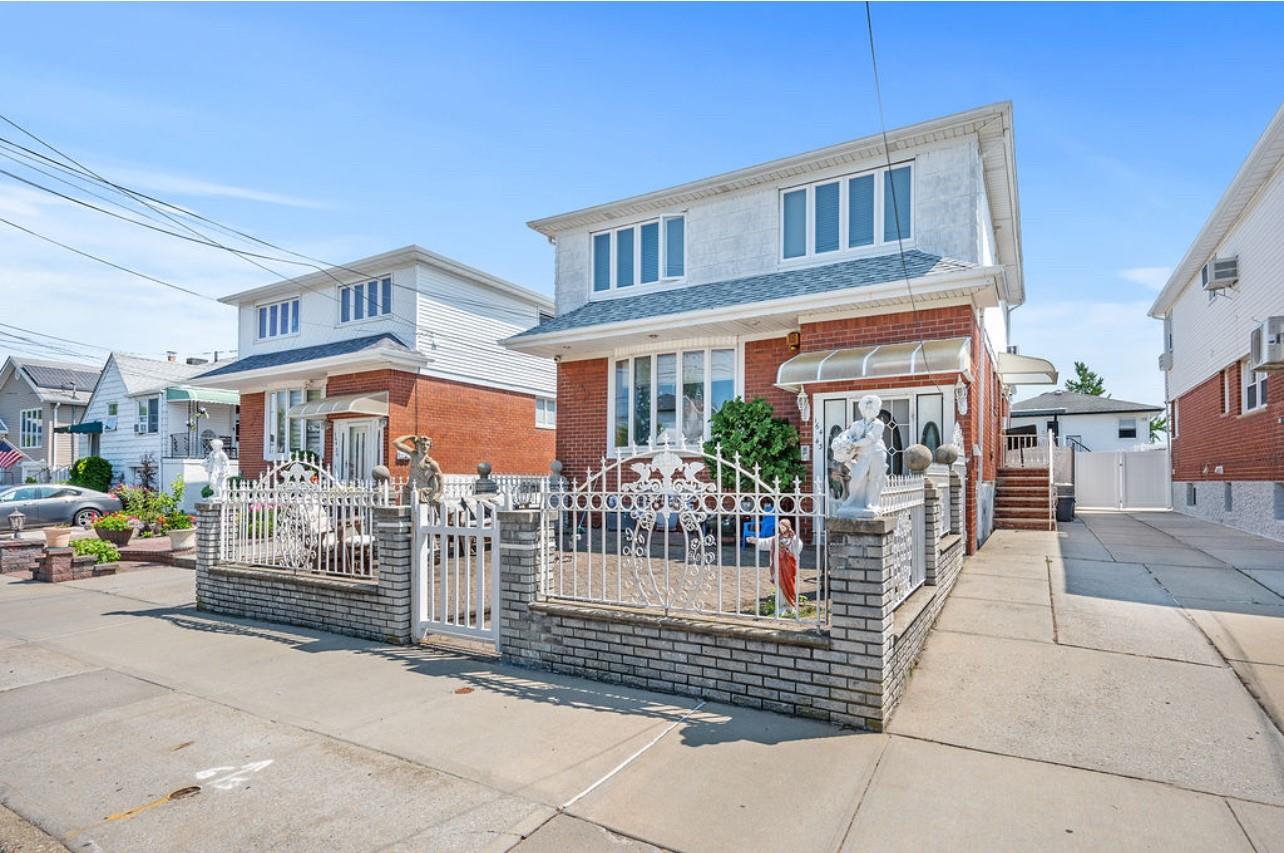 164-43 96th Street # 2, Howard Beach, NY 11414