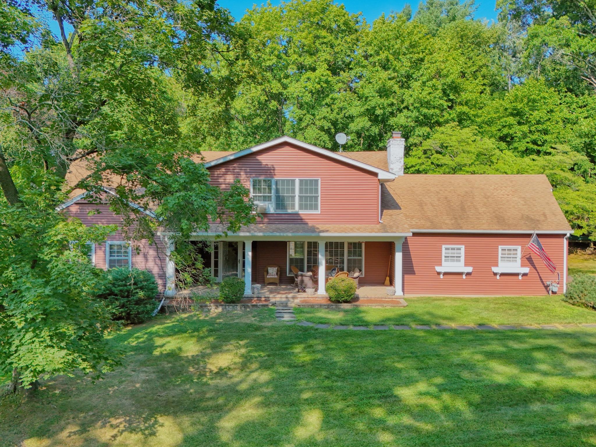 10 LINDA Drive, Suffern, NY 10901