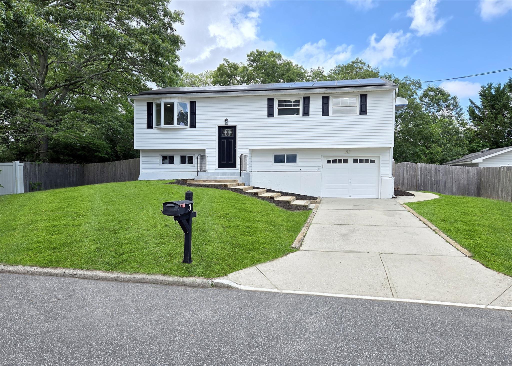 3 Fury Drive, Selden, NY 11784