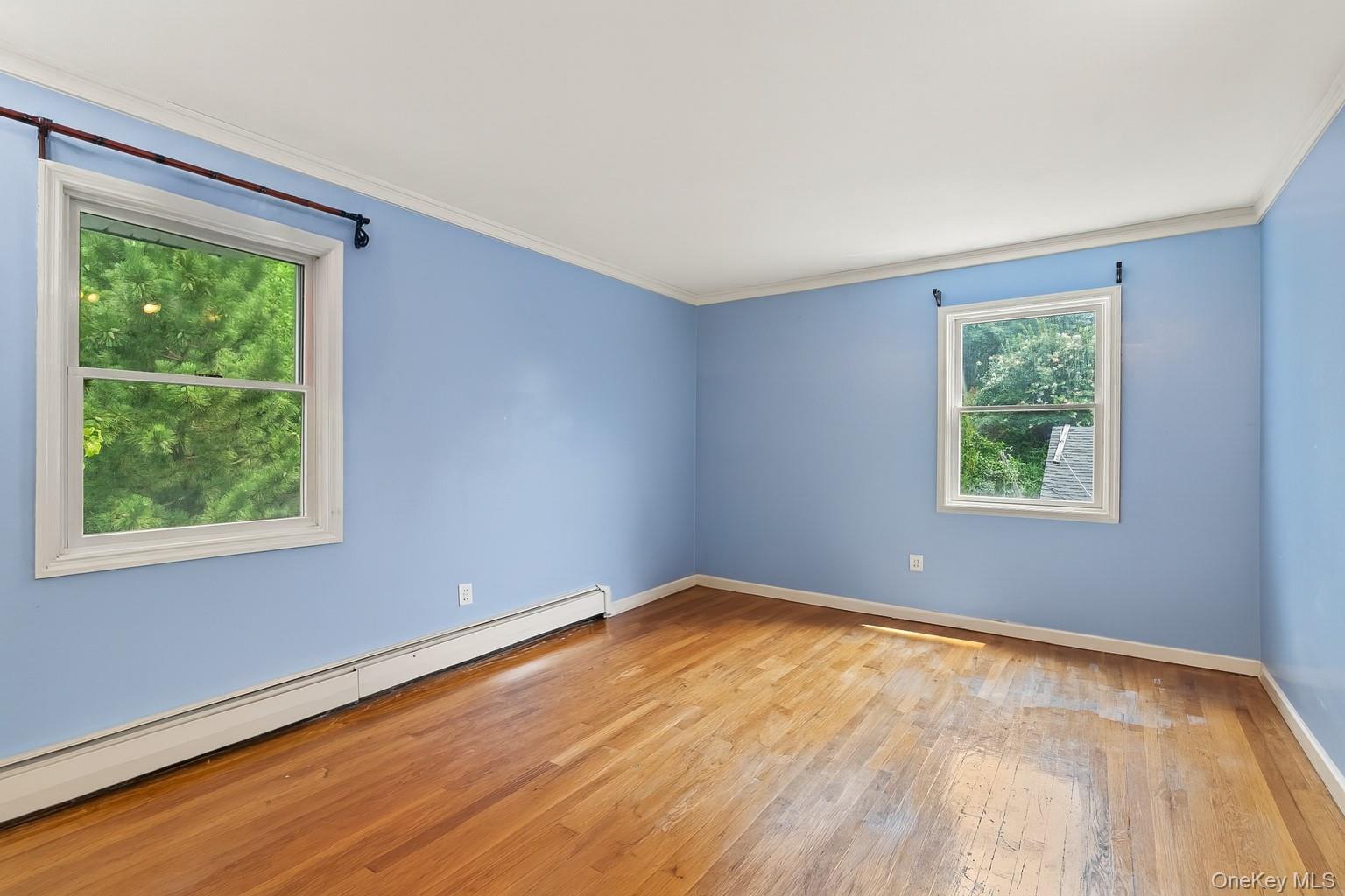 13 Whitney Circle, Glen Cove, NY 11542