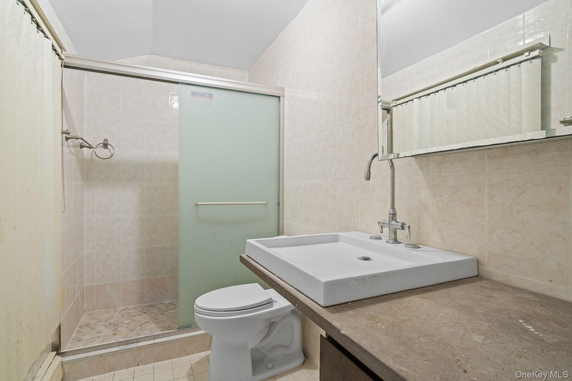 13 Whitney Circle, Glen Cove, NY 11542