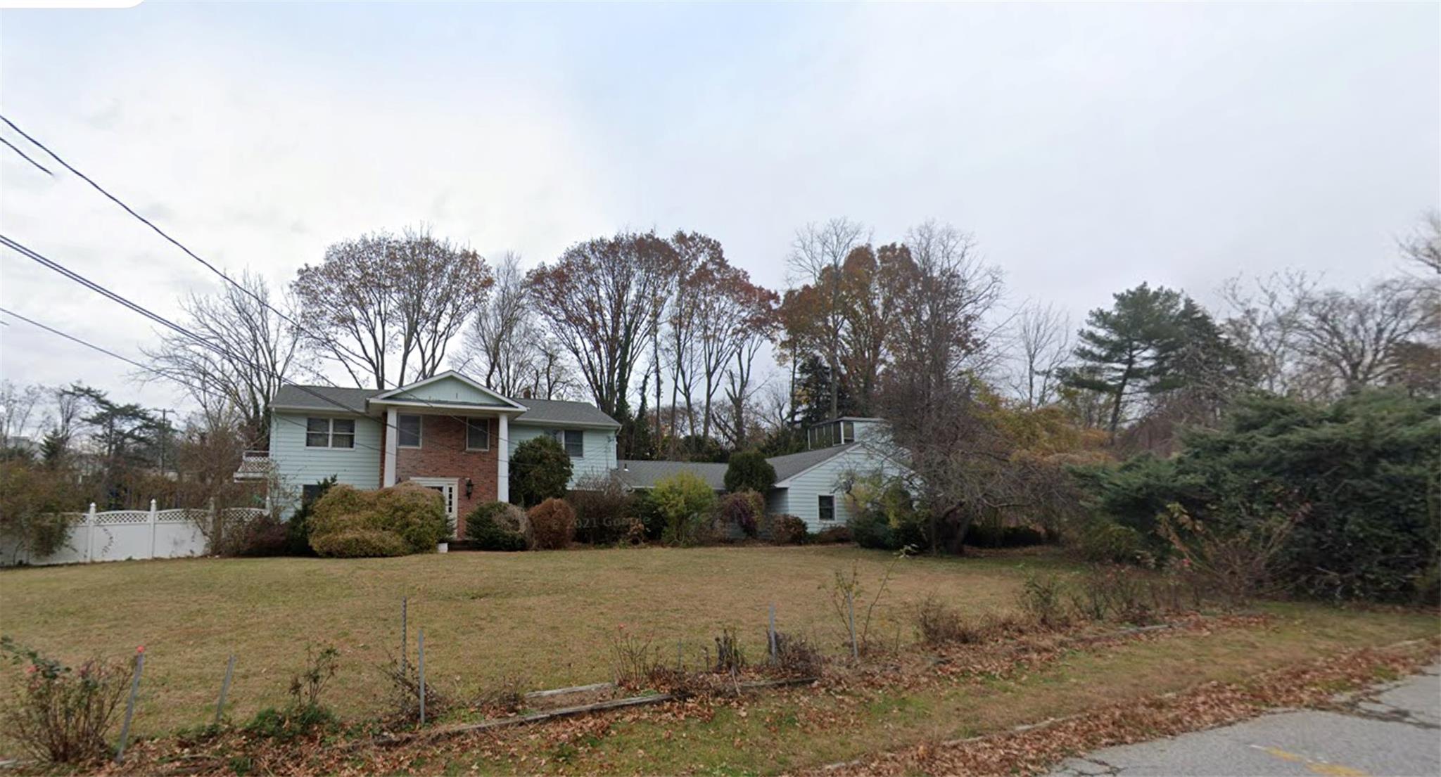 13 Whitney Circle, Glen Cove, NY 11542