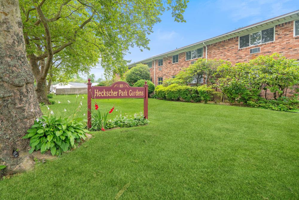 105 Prime Avenue # B7, Huntington, NY 11743